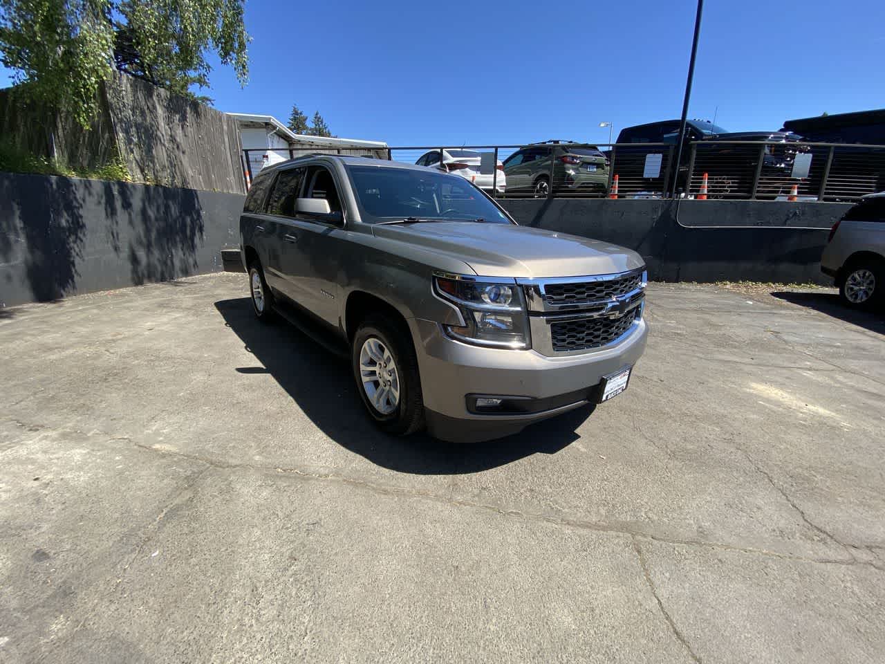 Thumbnail: 2017 Chevrolet Tahoe - 8