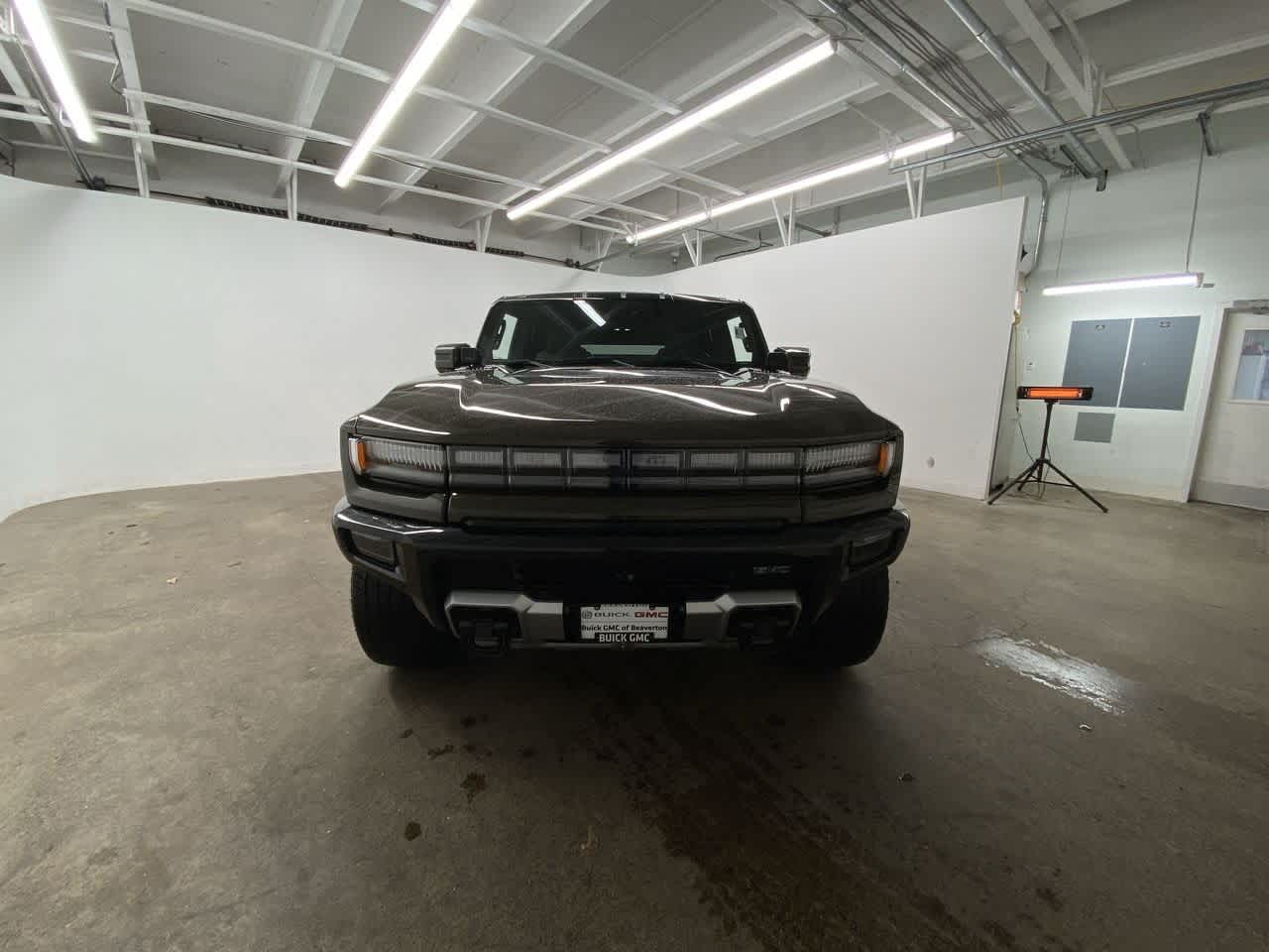 Thumbnail: 2025 GMC Hummer EV - 9