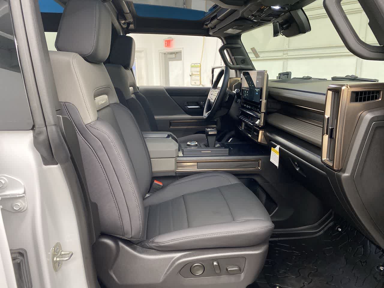 Thumbnail: 2024 GMC Hummer EV - 18