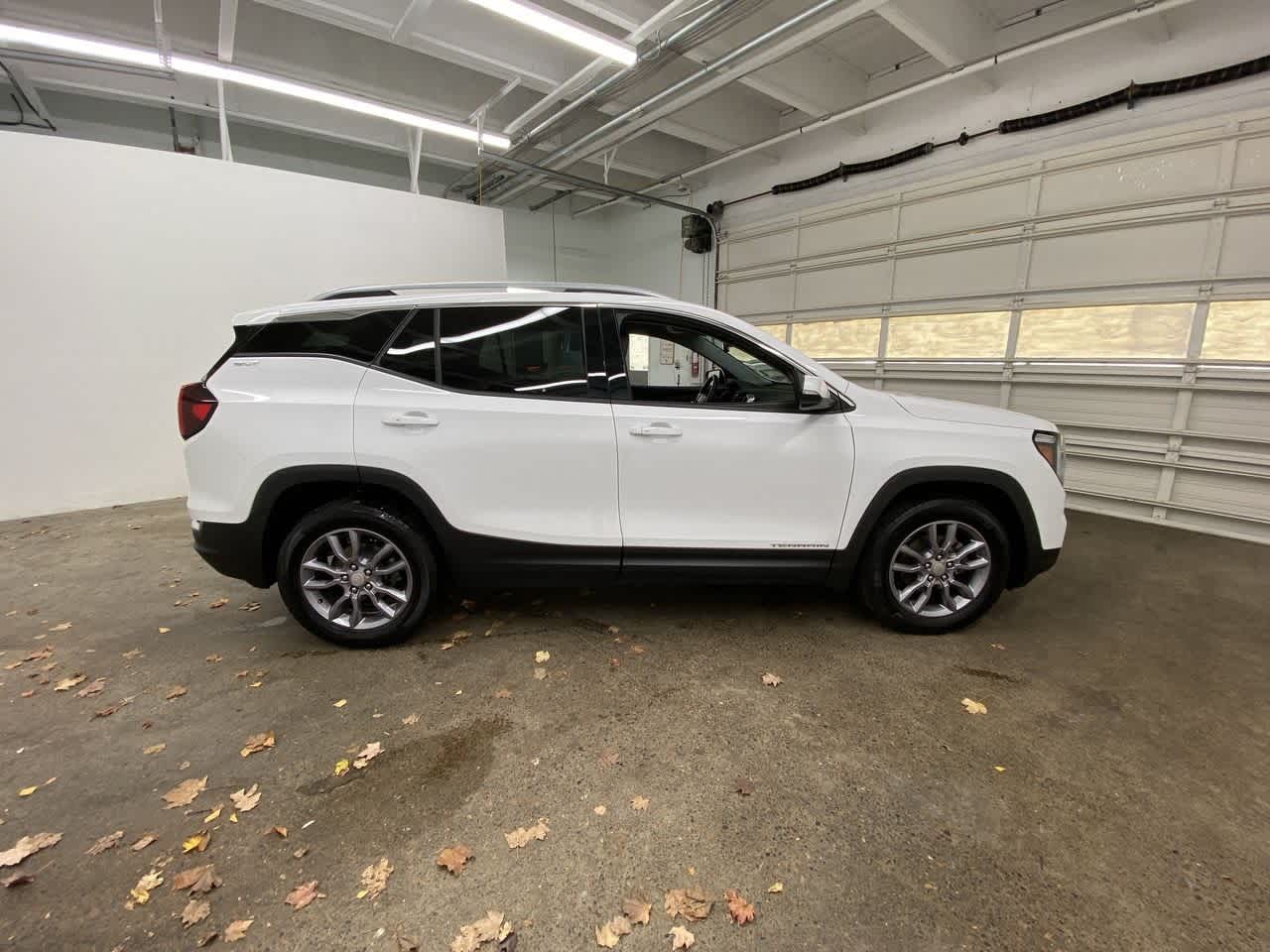 Thumbnail: 2023 GMC Terrain - 7