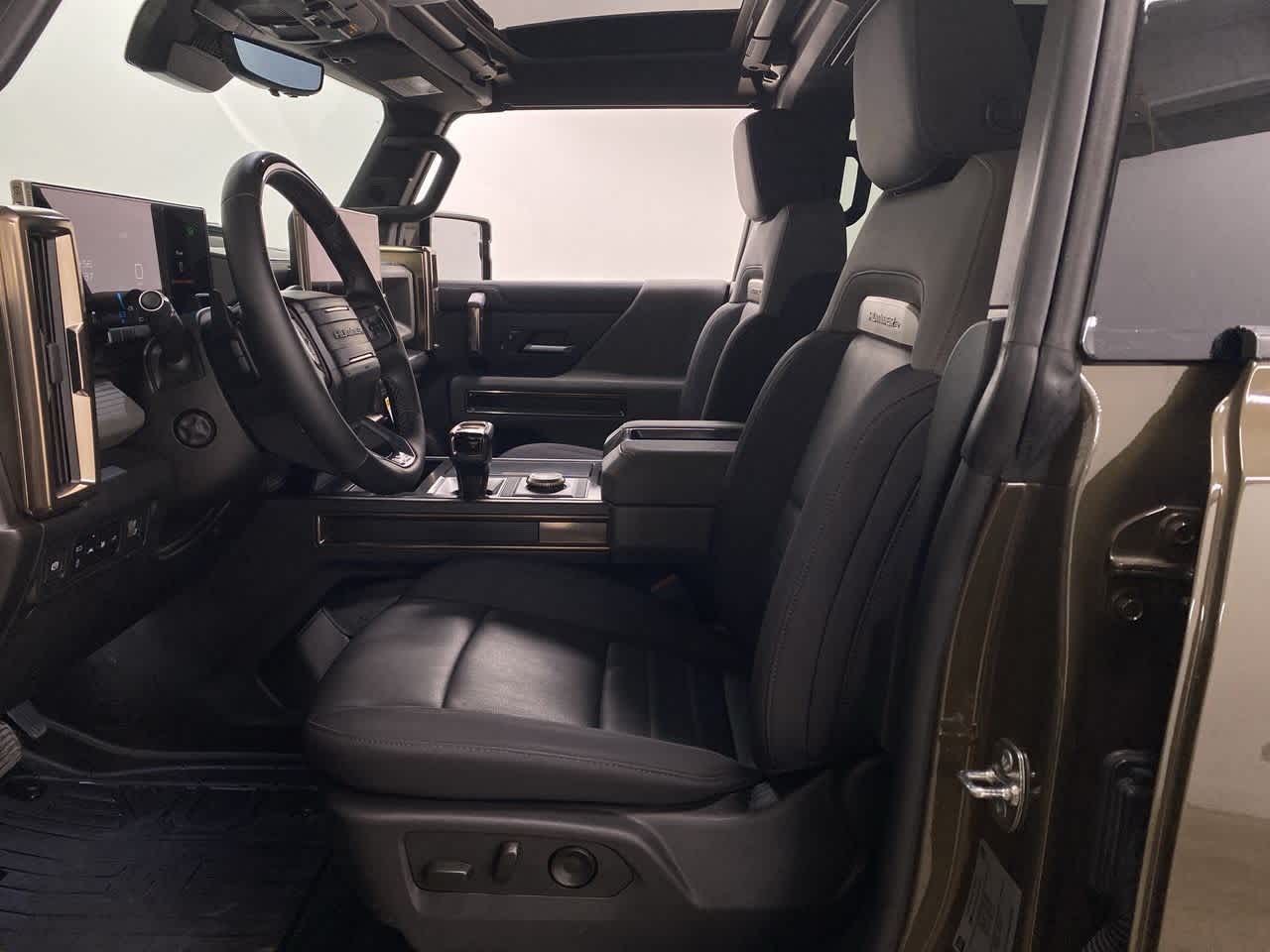 Thumbnail: 2025 GMC Hummer EV - 13