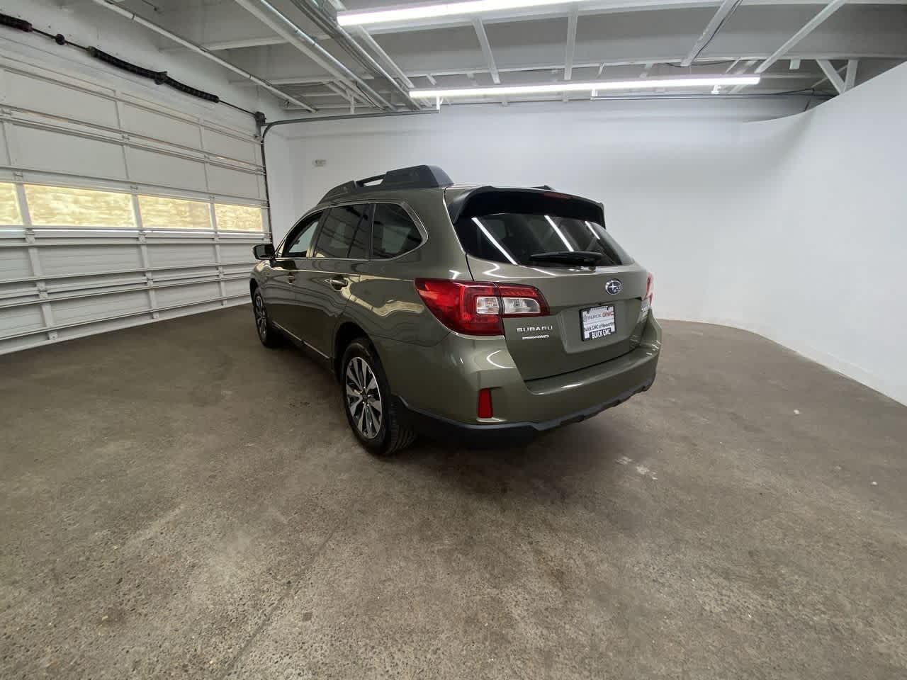 Thumbnail: 2015 Subaru Outback - 4
