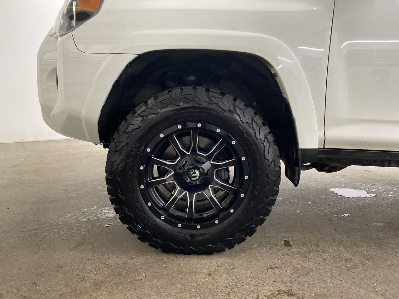 Thumbnail: 2018 Toyota 4Runner - 11