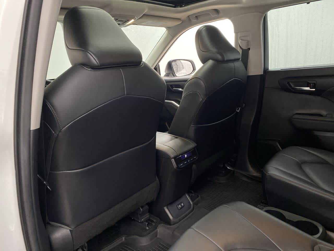 Thumbnail: 2021 Toyota Highlander - 15