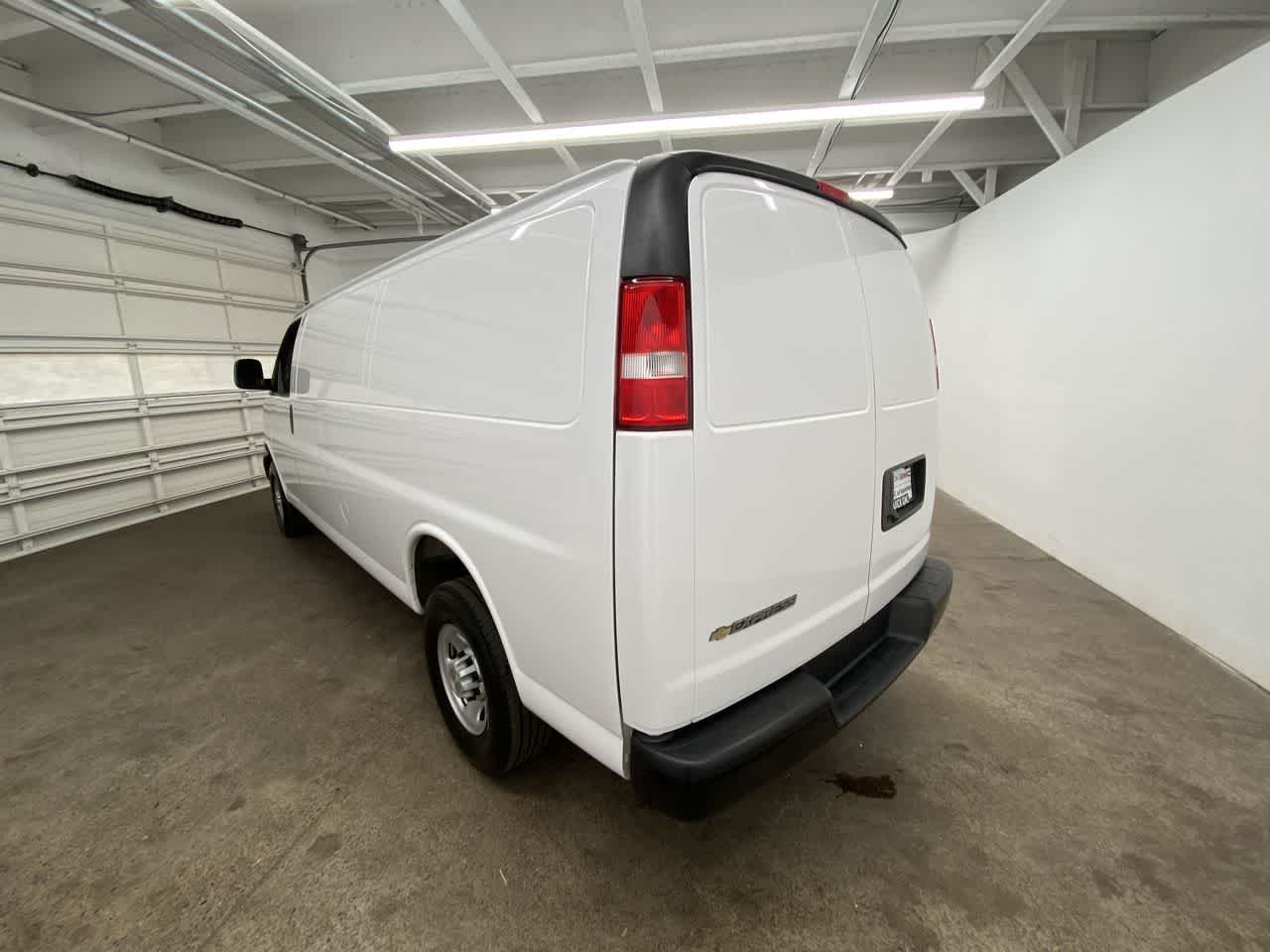 Thumbnail: 2025 Chevrolet Express - 4