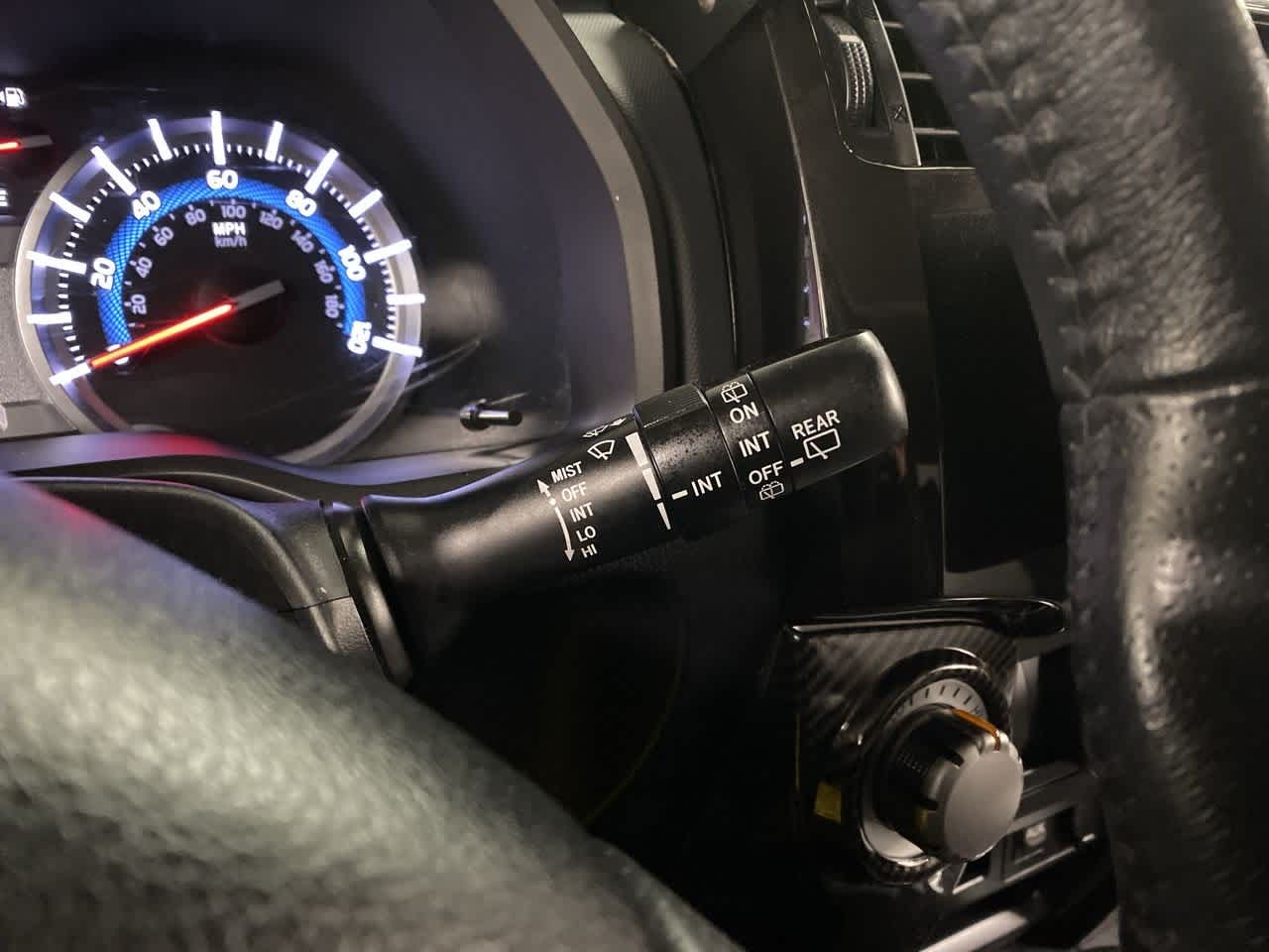 Thumbnail: 2016 Toyota 4Runner - 21