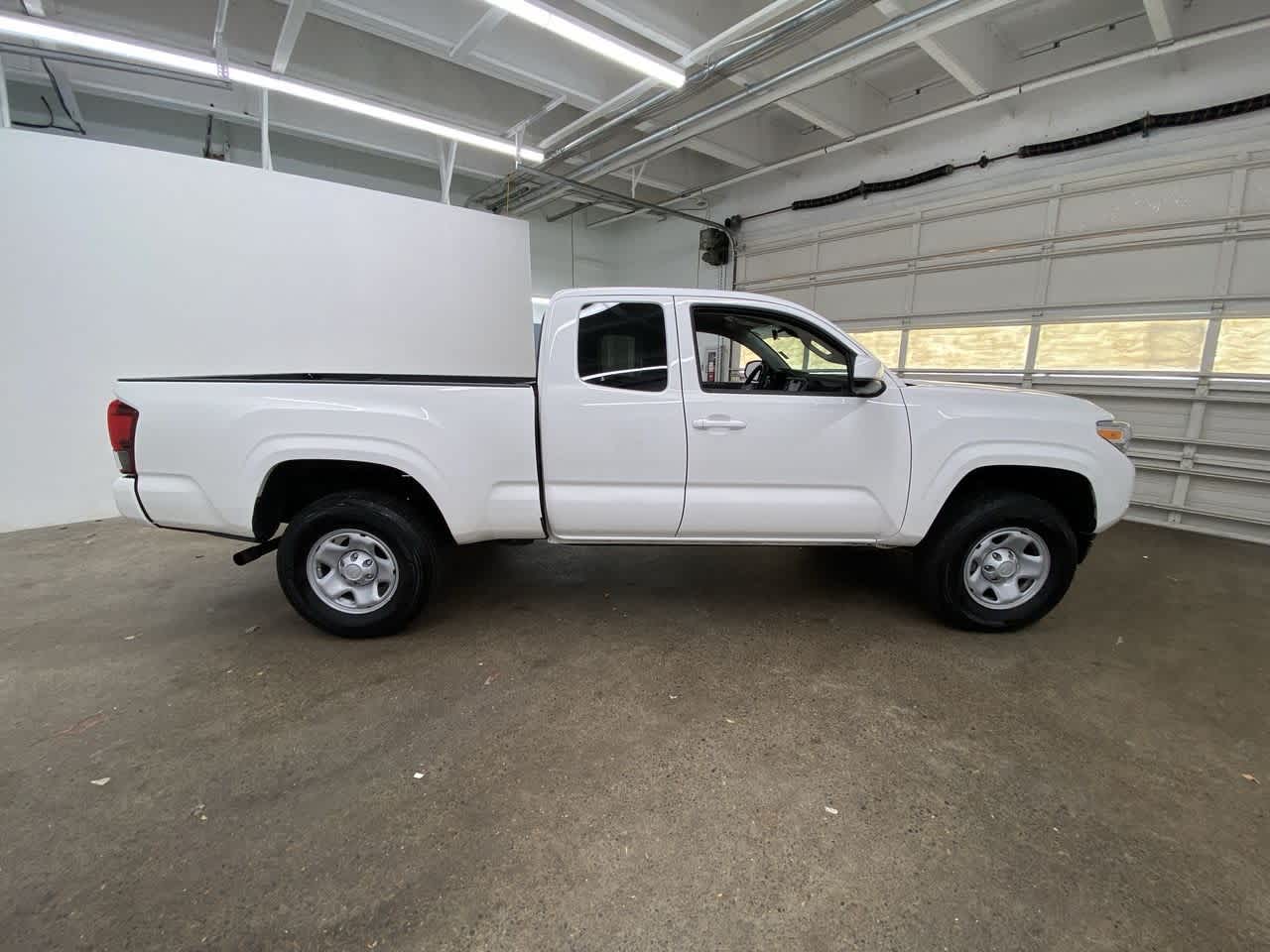 Thumbnail: 2022 Toyota Tacoma - 7