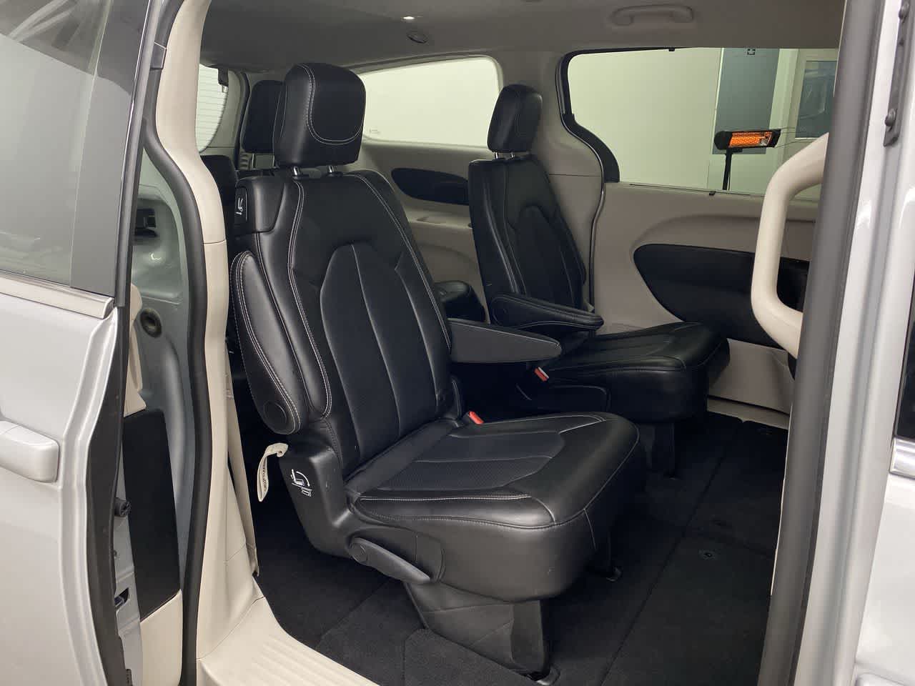 Thumbnail: 2024 Chrysler Pacifica - 17