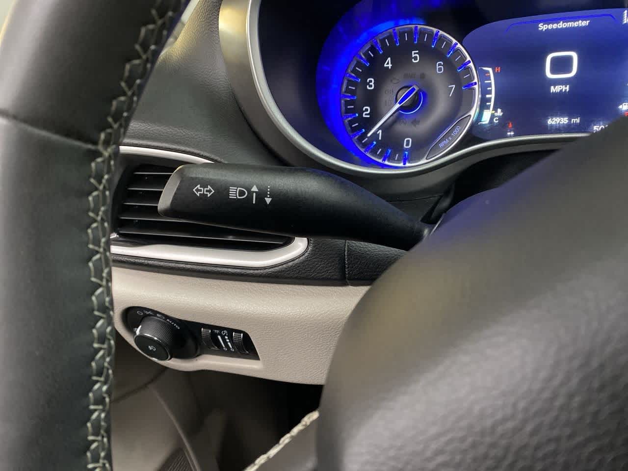 Thumbnail: 2023 Chrysler Pacifica - 23