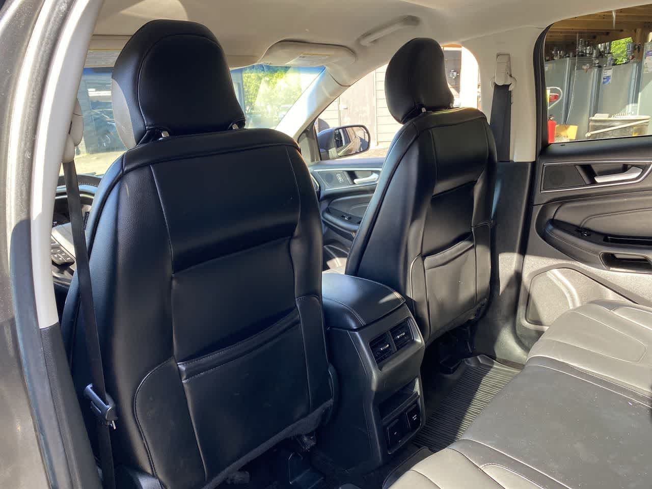 Thumbnail: 2017 Ford Edge - 16
