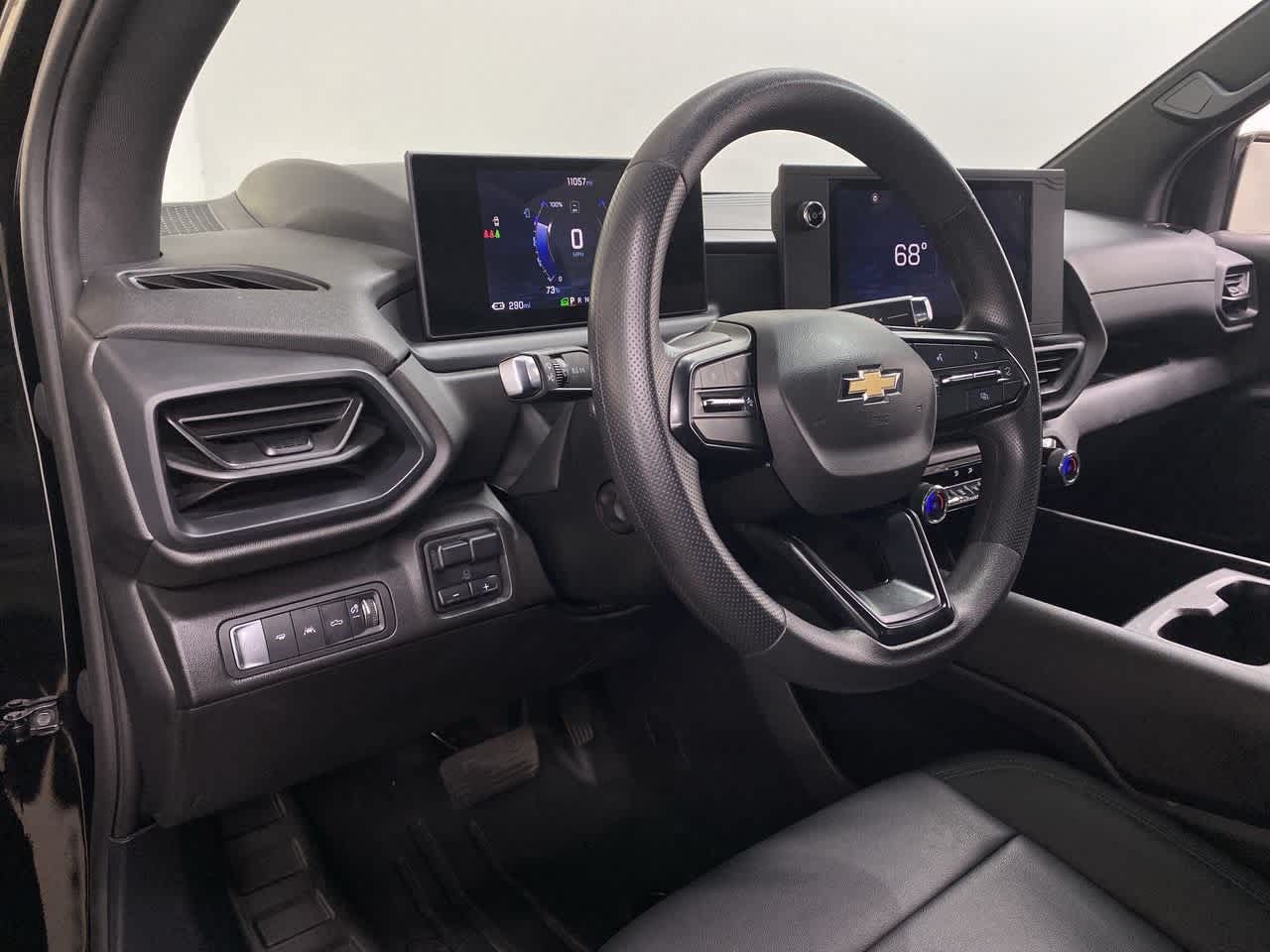 Thumbnail: 2024 Chevrolet Silverado EV - 2