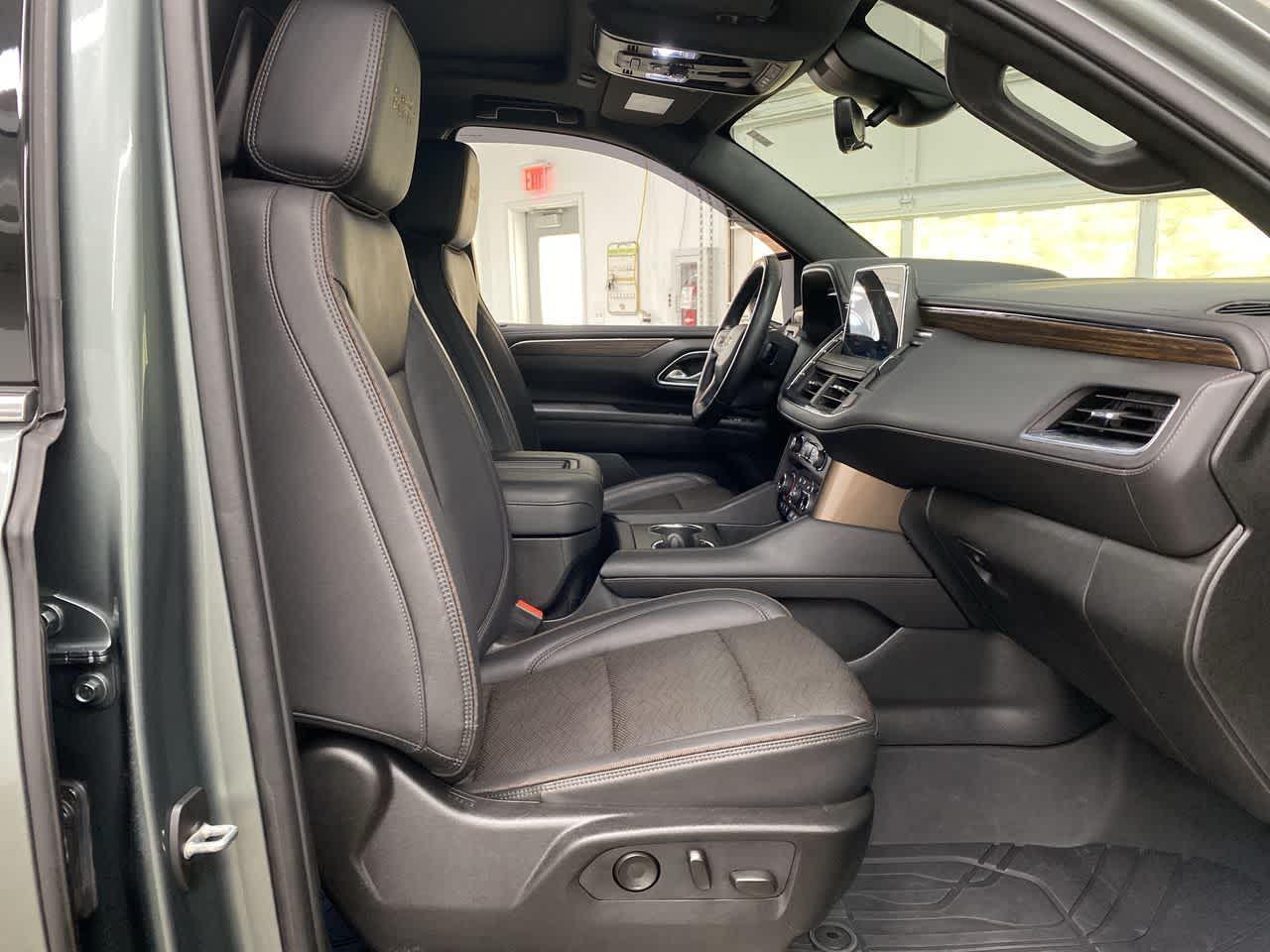 Thumbnail: 2024 Chevrolet Suburban - 19