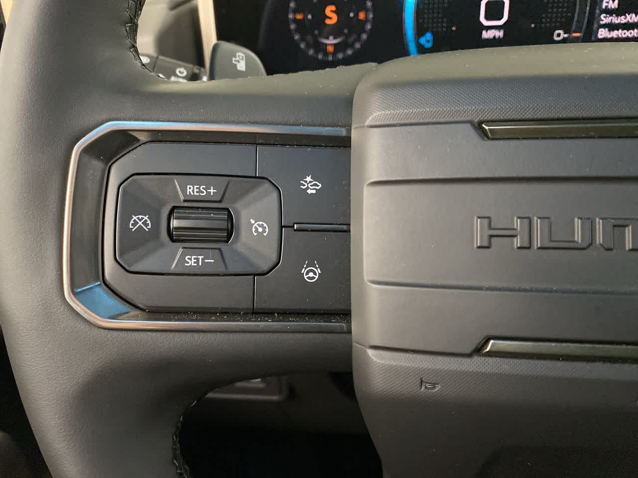 Thumbnail: 2024 GMC Hummer EV - 20