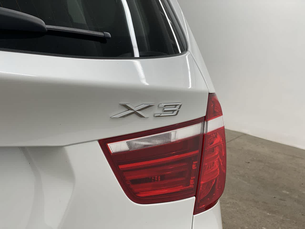 Thumbnail: 2016 BMW X3 - 10