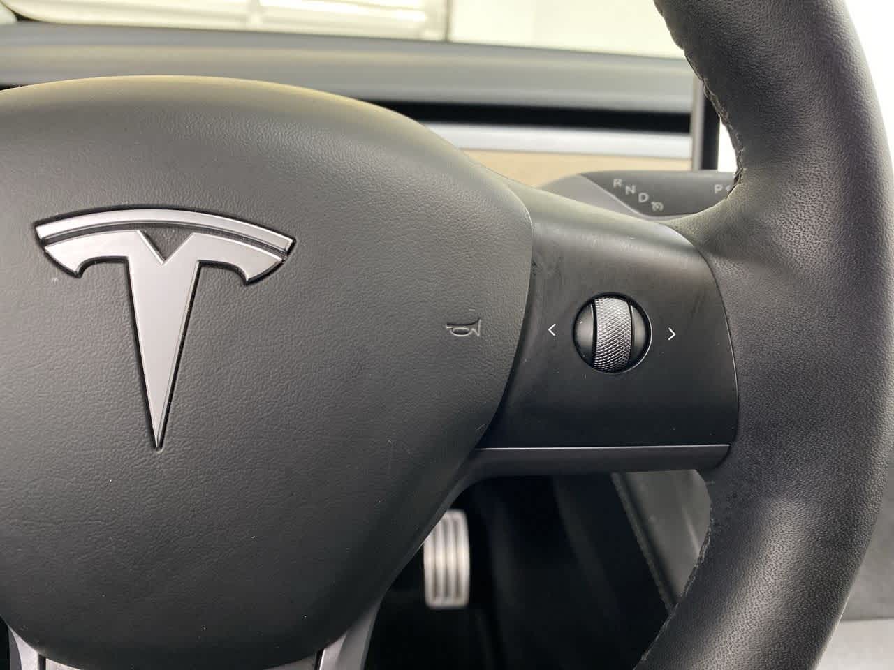 Thumbnail: 2023 Tesla Model Y - 21