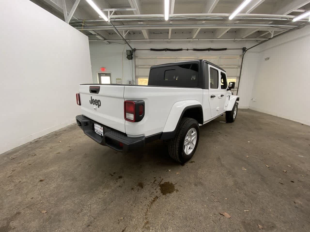 Thumbnail: 2022 Jeep Gladiator - 6
