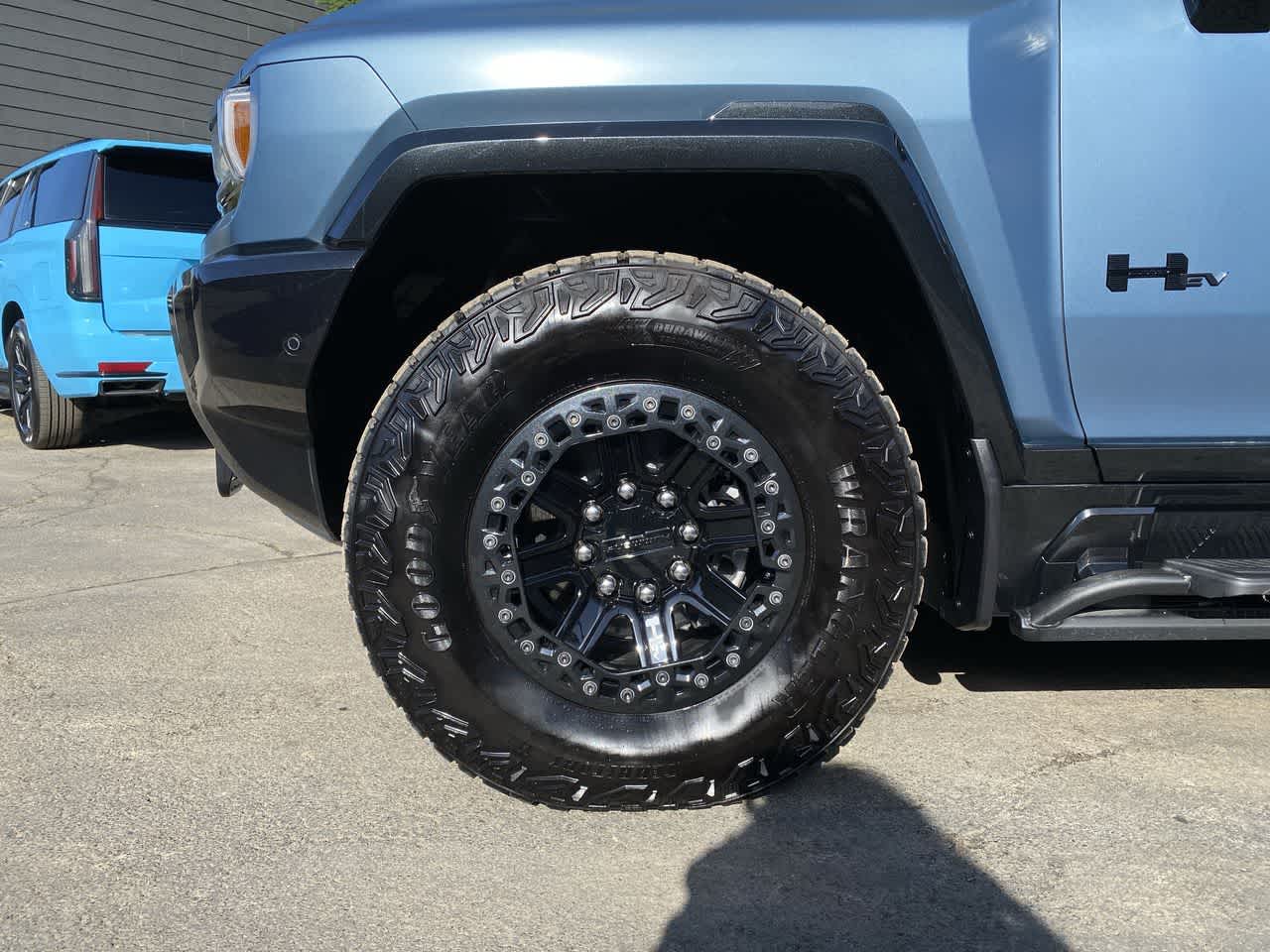 Thumbnail: 2024 GMC Hummer EV - 11
