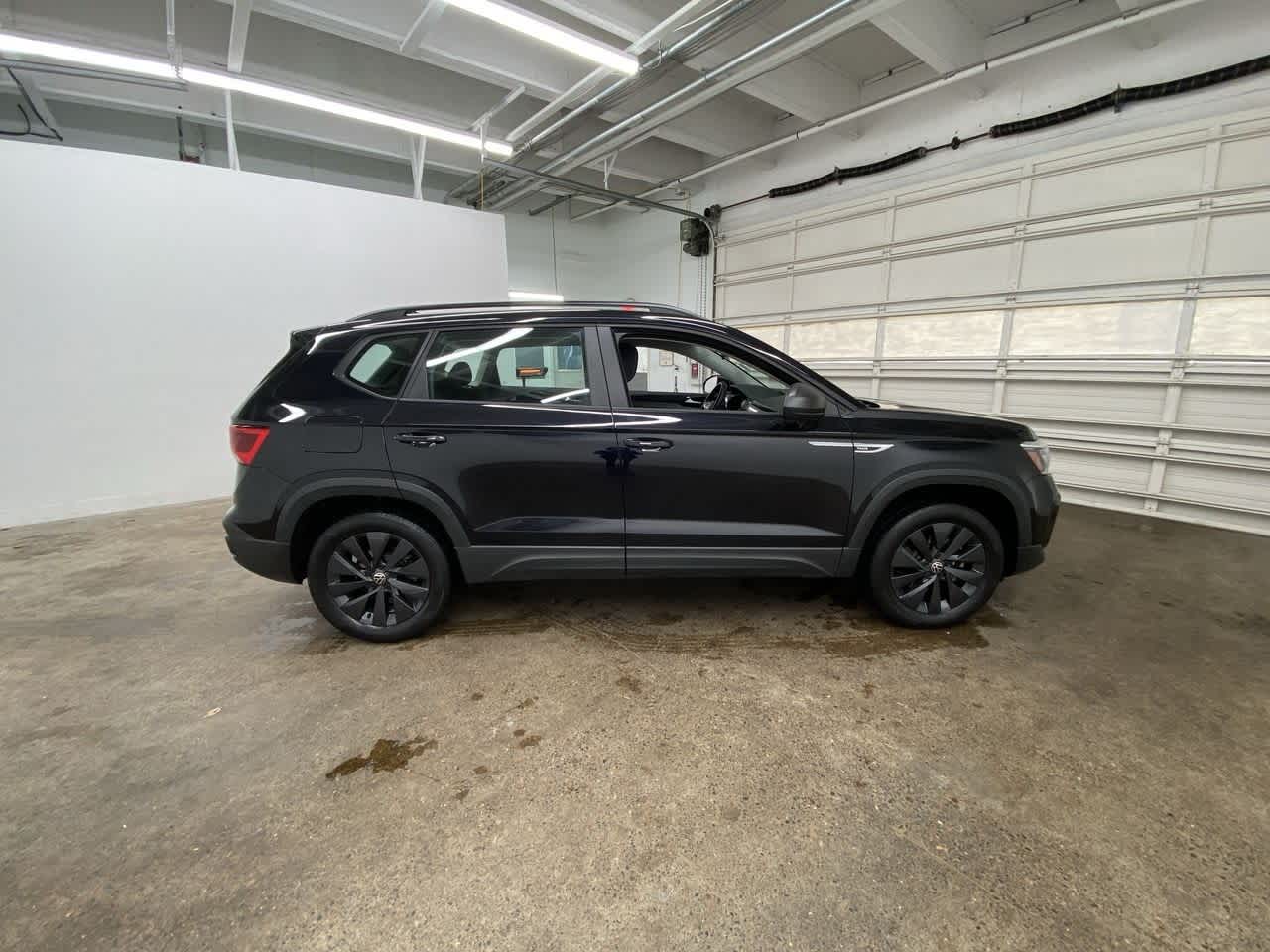 Thumbnail: 2022 Volkswagen Taos - 7