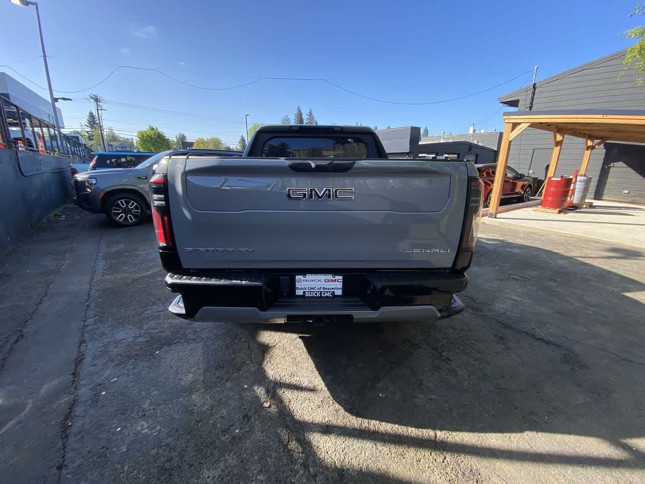 Thumbnail: 2024 GMC Sierra EV - 5