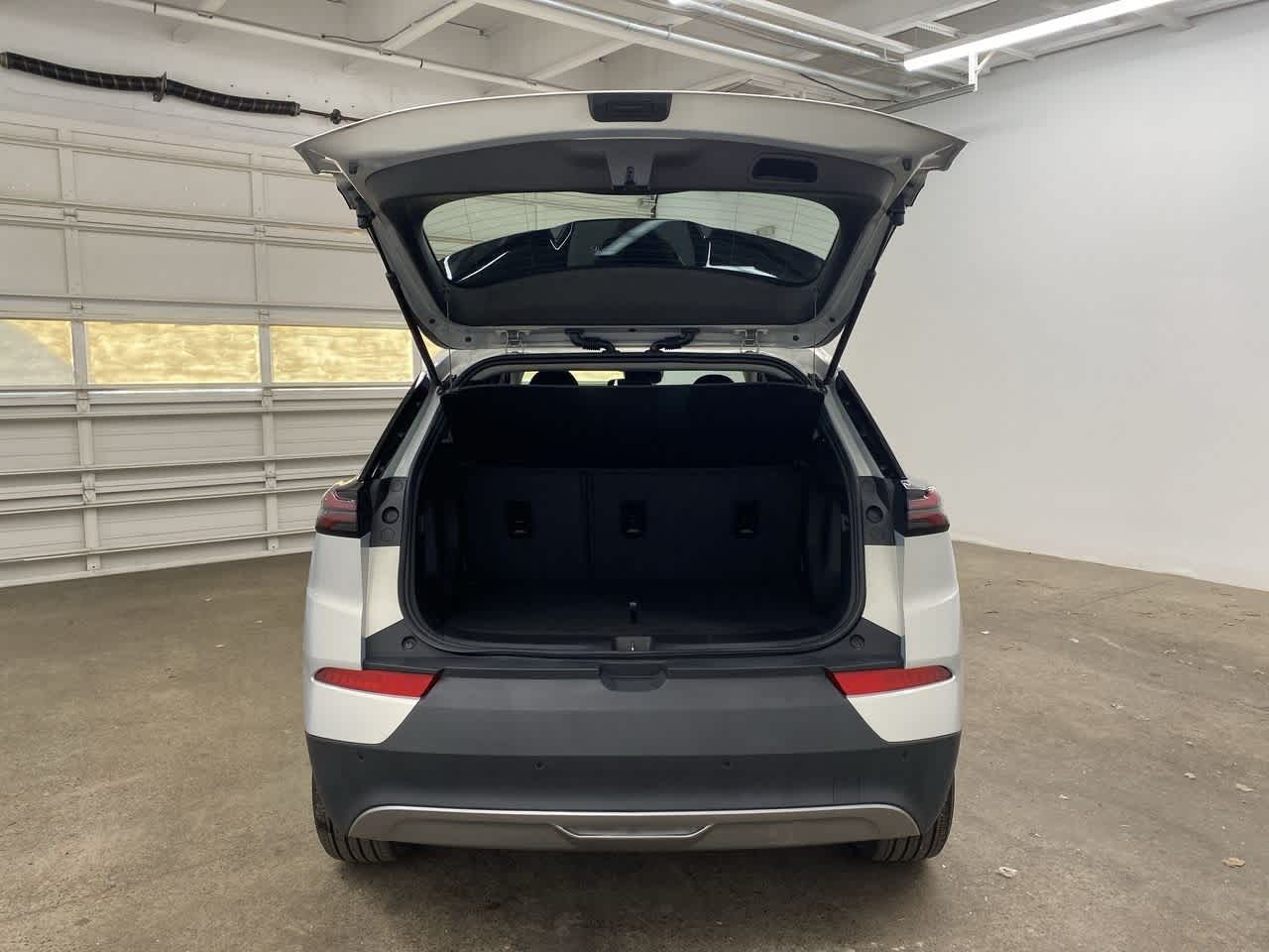 Thumbnail: 2022 Chevrolet Bolt EUV - 28