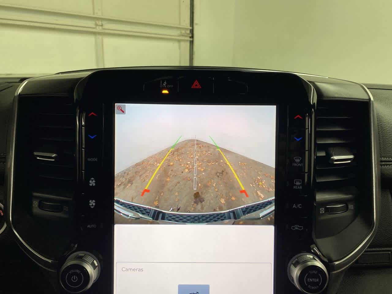 Thumbnail: 2025 RAM 1500 - 26