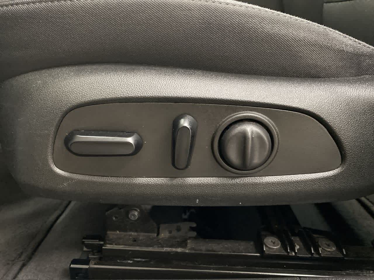 Thumbnail: 2023 Chevrolet Malibu - 16