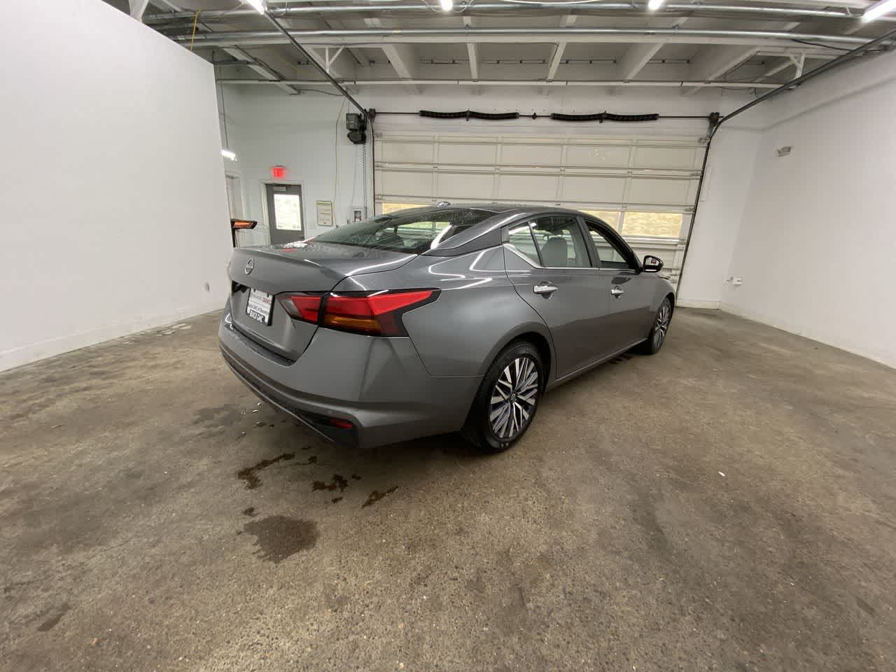 Thumbnail: 2025 Nissan Altima - 6