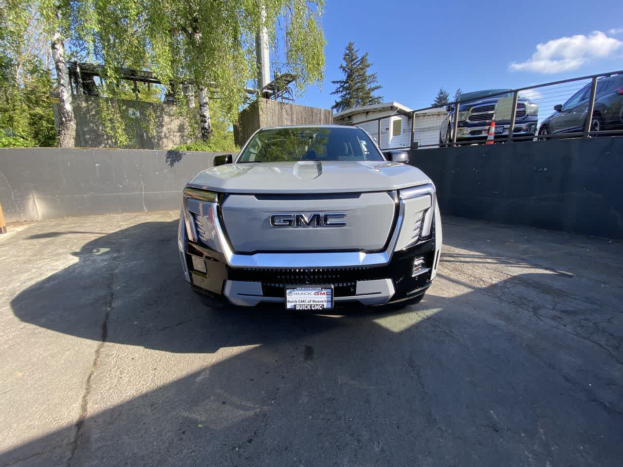 Thumbnail: 2024 GMC Sierra EV - 9