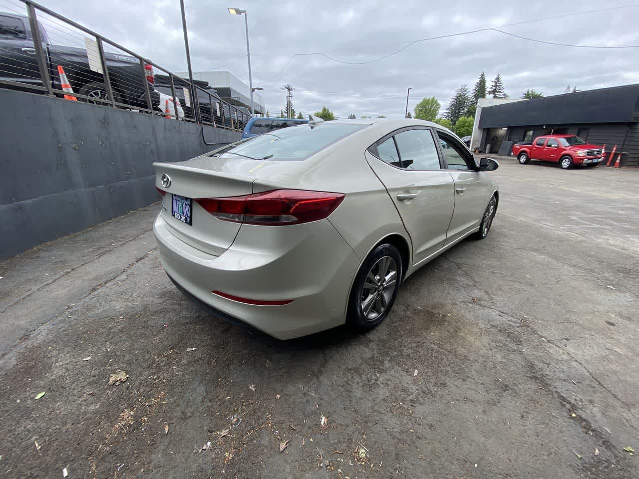 Thumbnail: 2018 Hyundai Elantra - 6