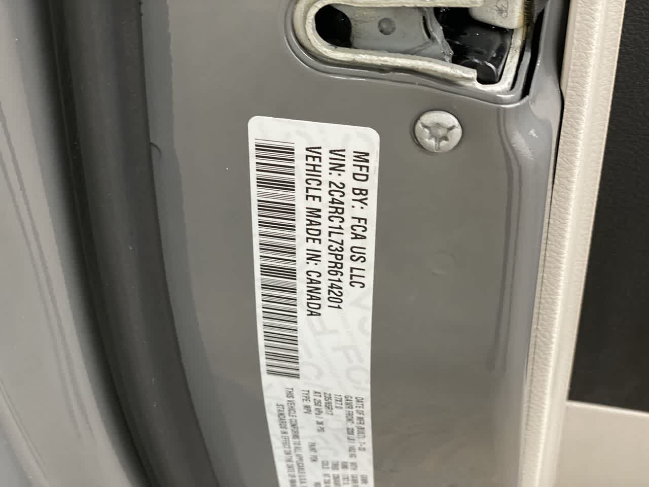 Thumbnail: 2023 Chrysler Pacifica - 28