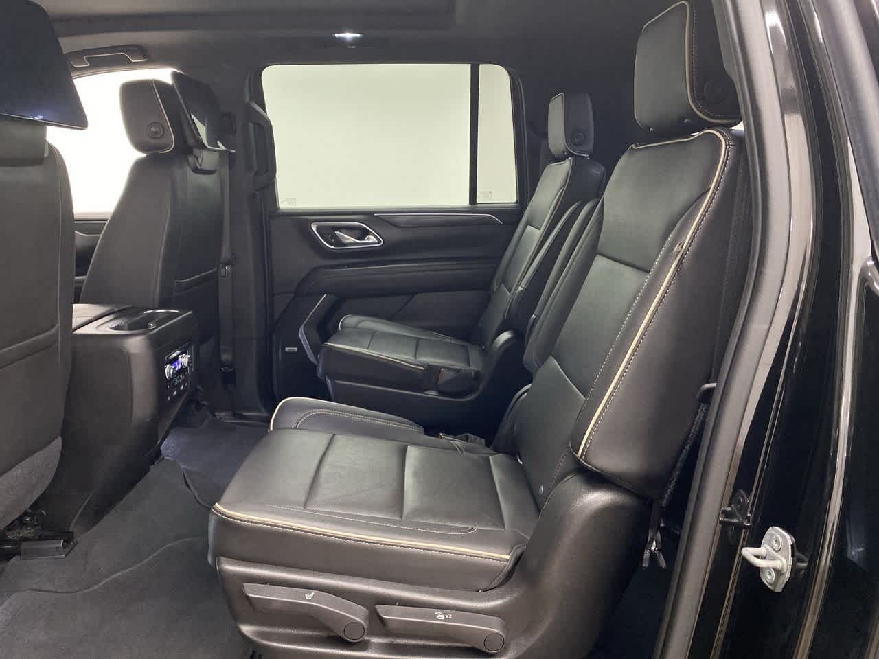 Thumbnail: 2021 GMC Yukon XL - 16