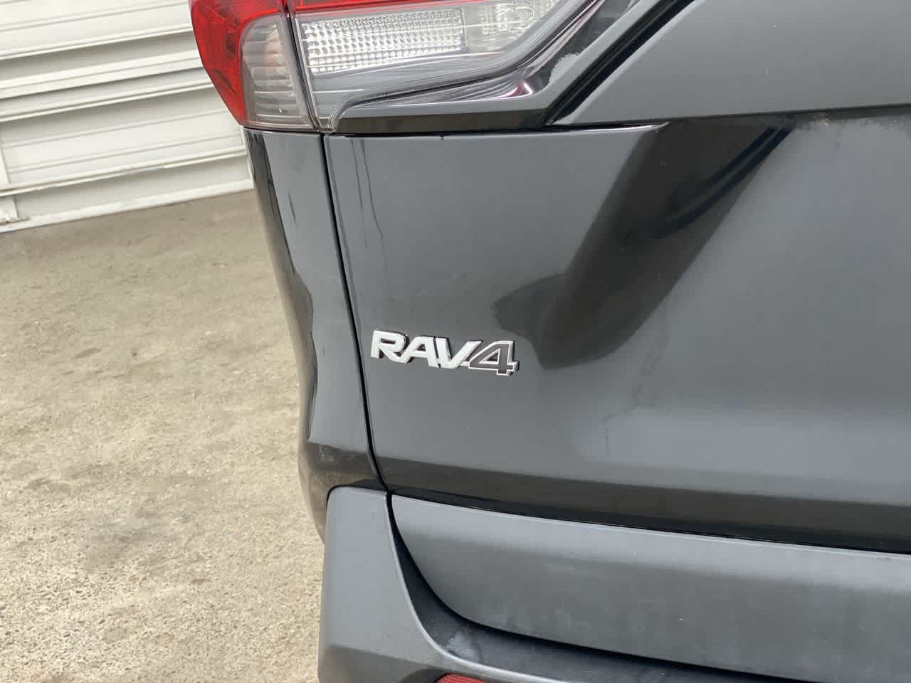 Thumbnail: 2021 Toyota RAV4 - 10