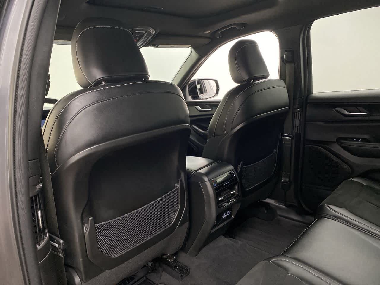 Thumbnail: 2023 Jeep Grand Cherokee - 15