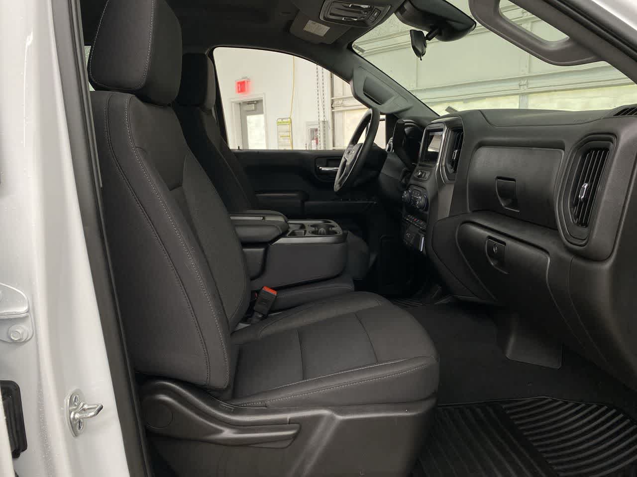 Thumbnail: 2025 Chevrolet Silverado 1500 - 18