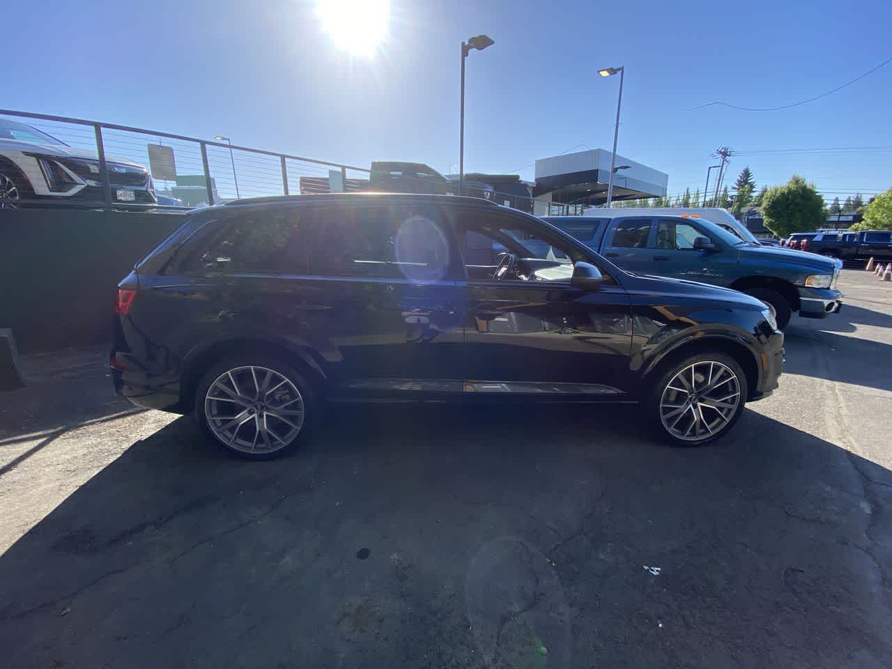 Thumbnail: 2019 Audi Q7 - 7