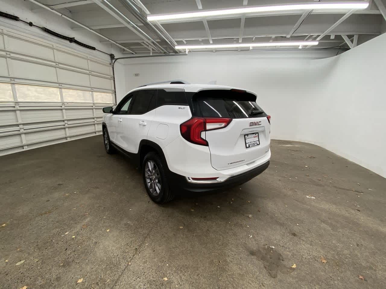 Thumbnail: 2023 GMC Terrain - 4