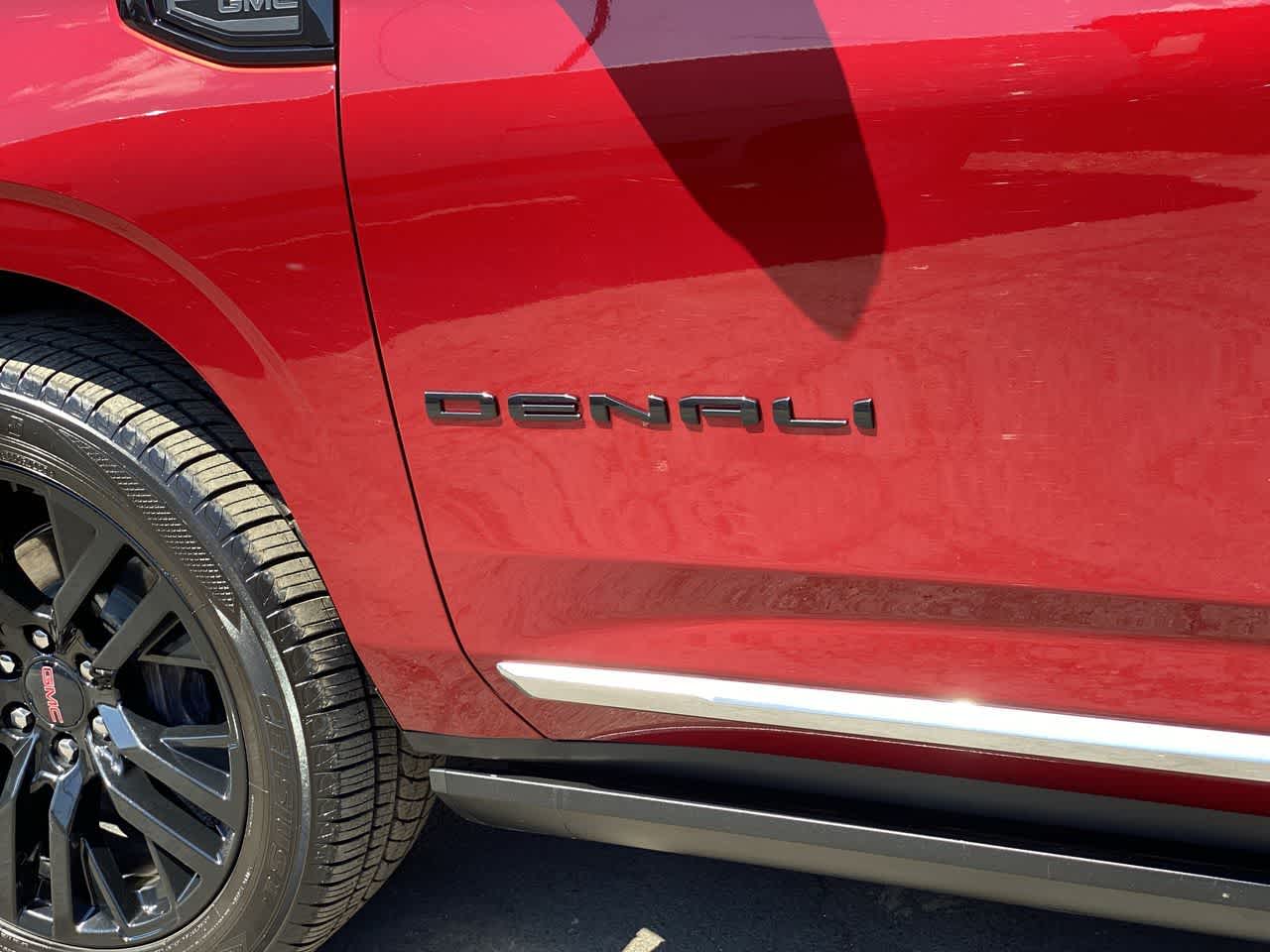 Thumbnail: 2024 GMC Yukon XL - 10