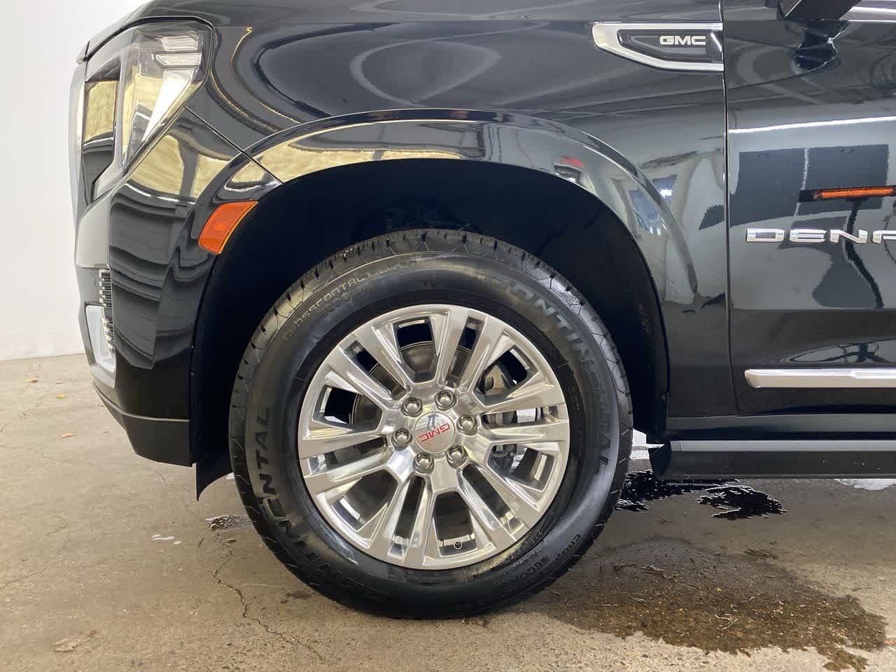 Thumbnail: 2022 GMC Yukon XL - 11