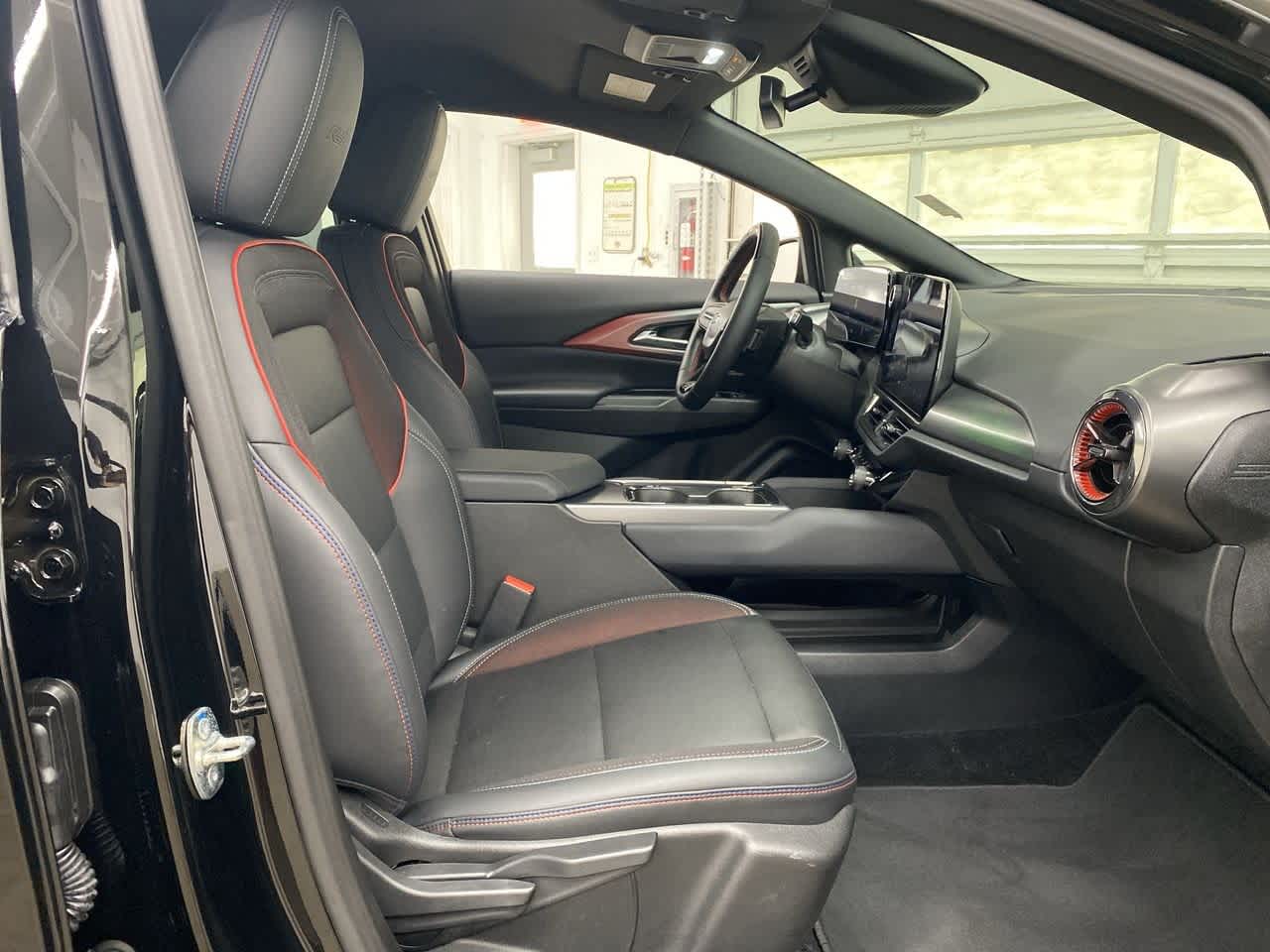 Thumbnail: 2024 Chevrolet Equinox - 20