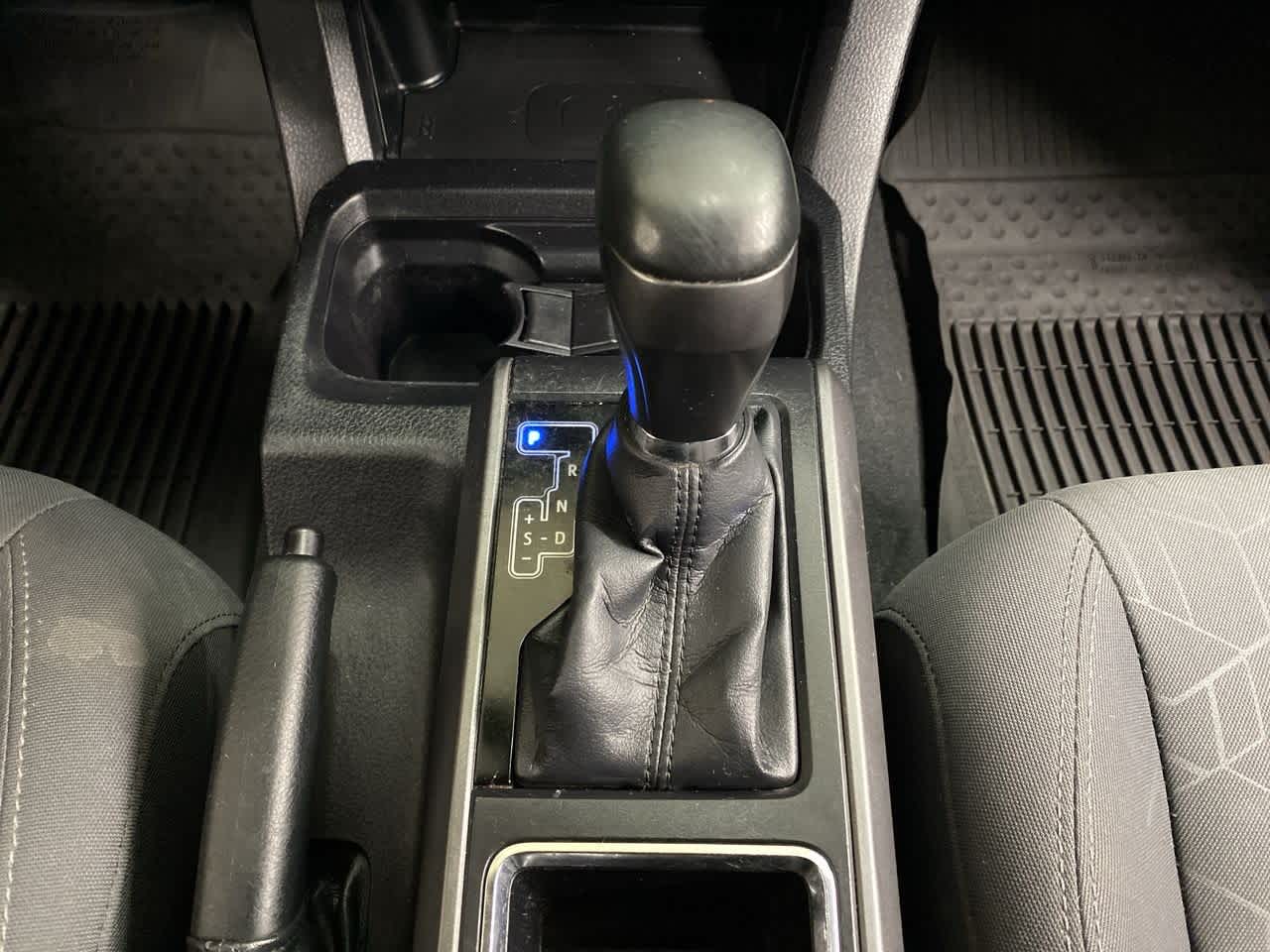 Thumbnail: 2016 Toyota Tacoma - 26