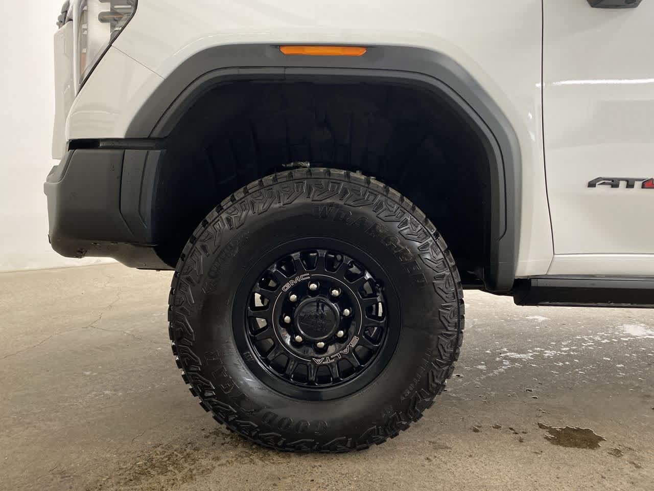 Thumbnail: 2026 GMC Sierra 2500 - 10