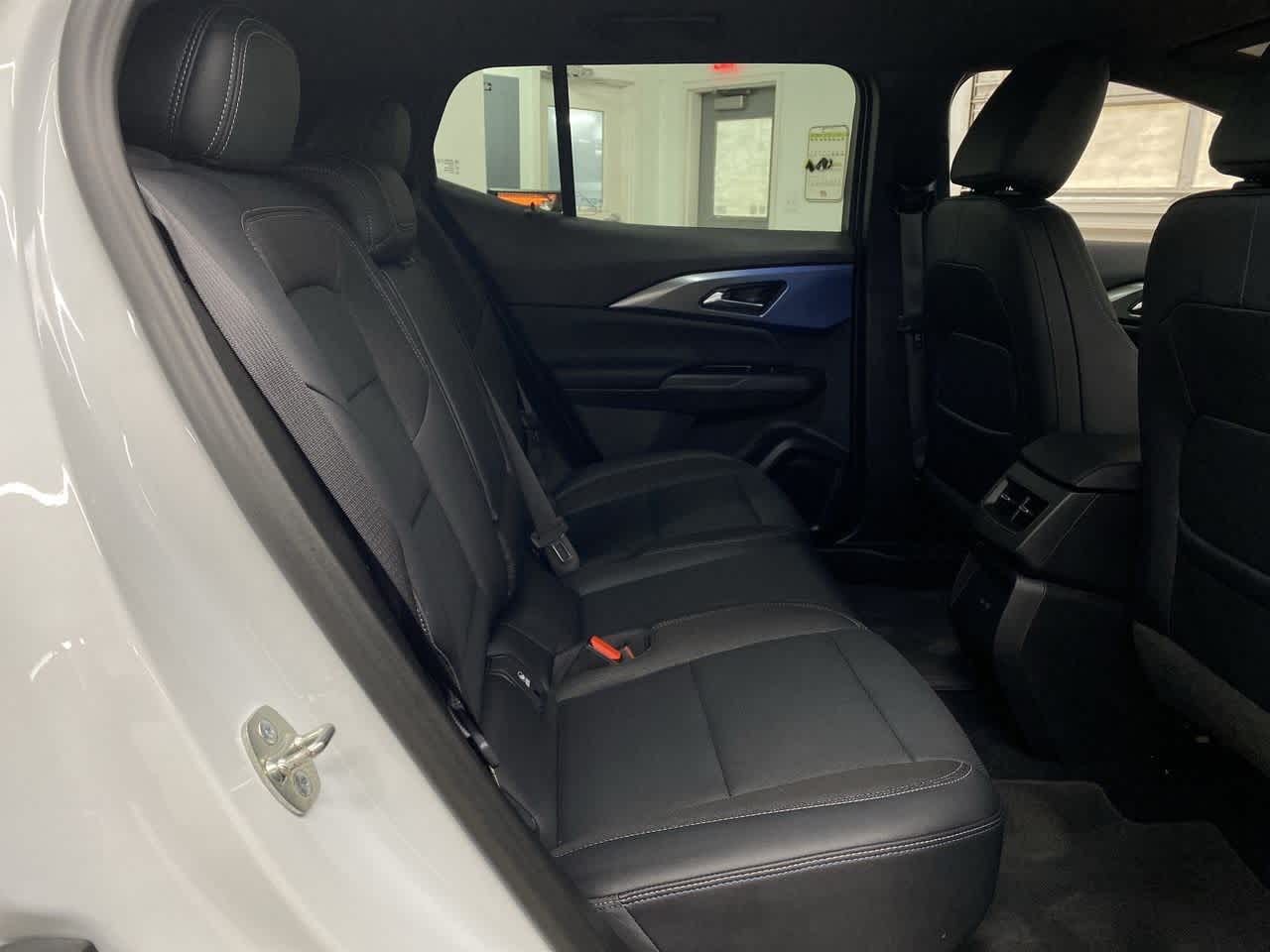 Thumbnail: 2025 Chevrolet Equinox - 17