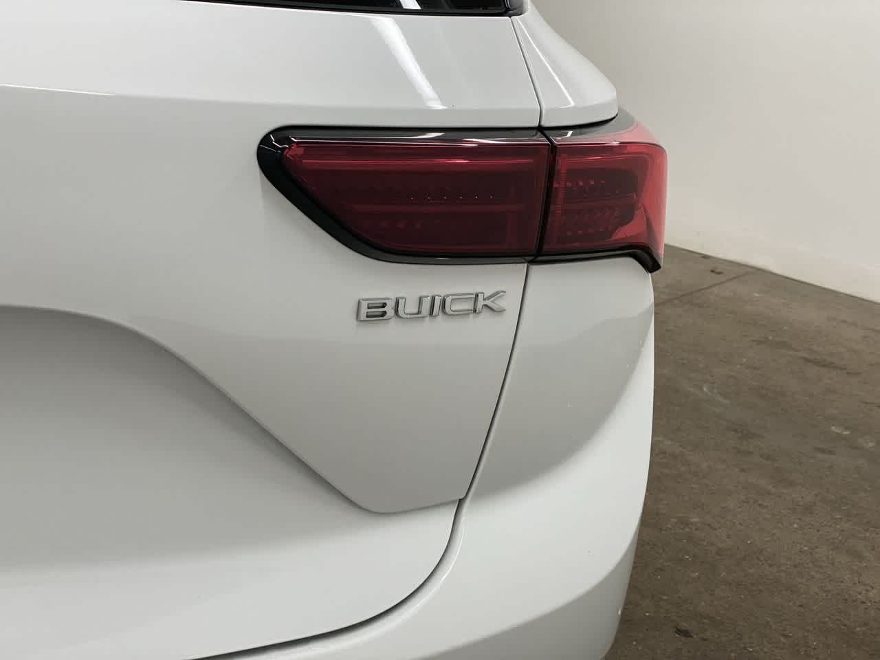 Thumbnail: 2025 Buick Envision - 10