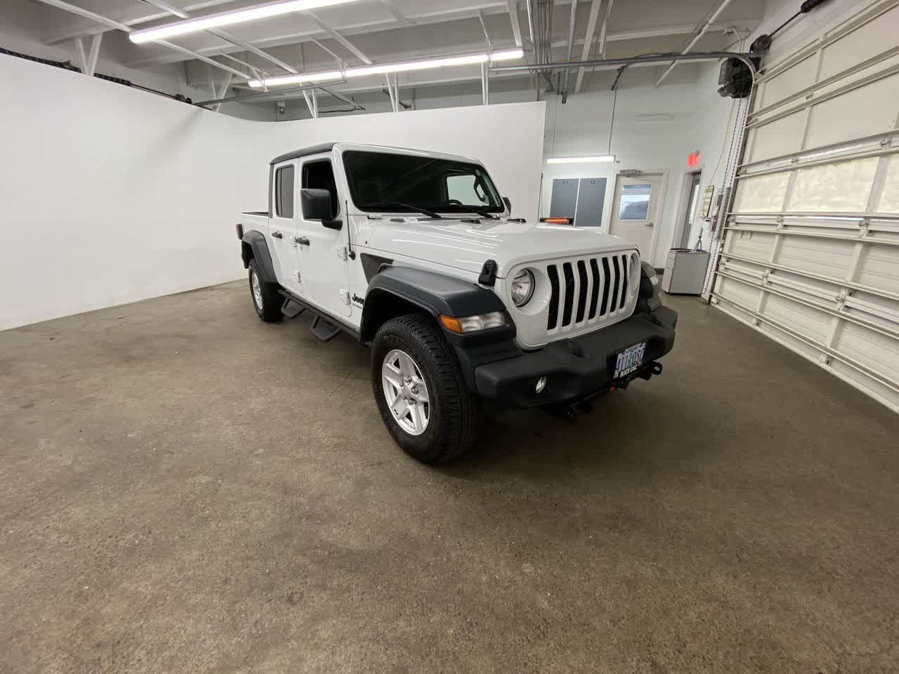 Thumbnail: 2020 Jeep Gladiator - 8