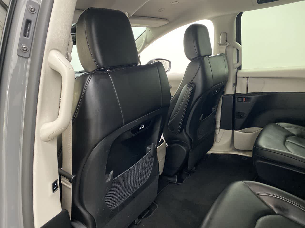 Thumbnail: 2023 Chrysler Pacifica - 14