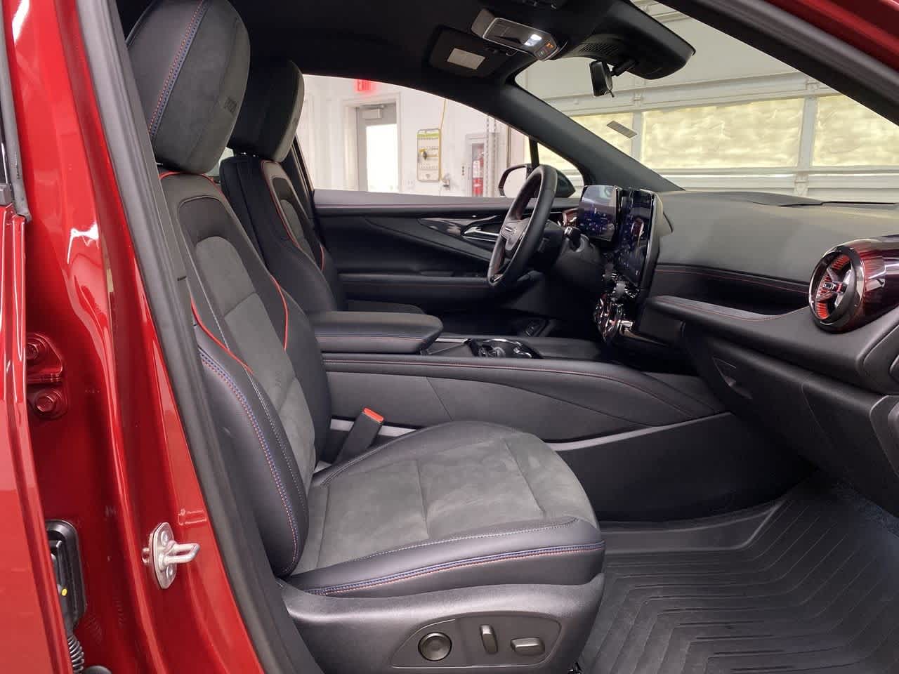 Thumbnail: 2024 Chevrolet Blazer EV - 20