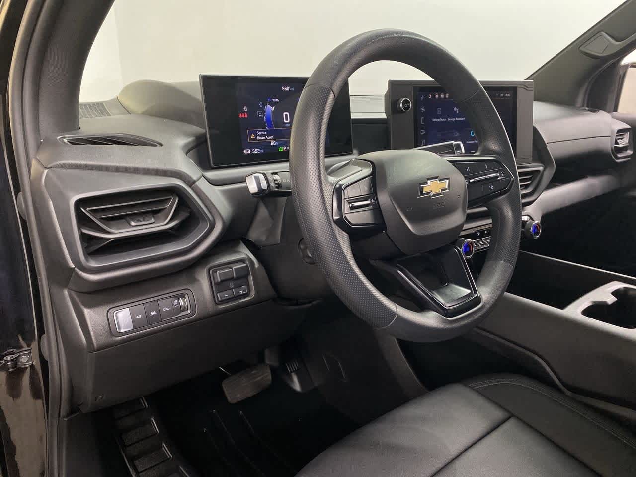 Thumbnail: 2024 Chevrolet Silverado EV - 2