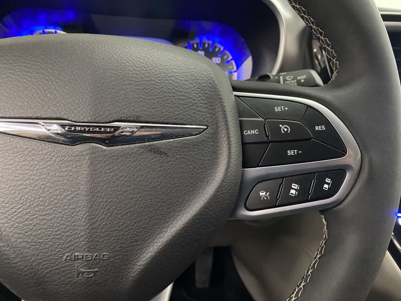 Thumbnail: 2024 Chrysler Pacifica - 21