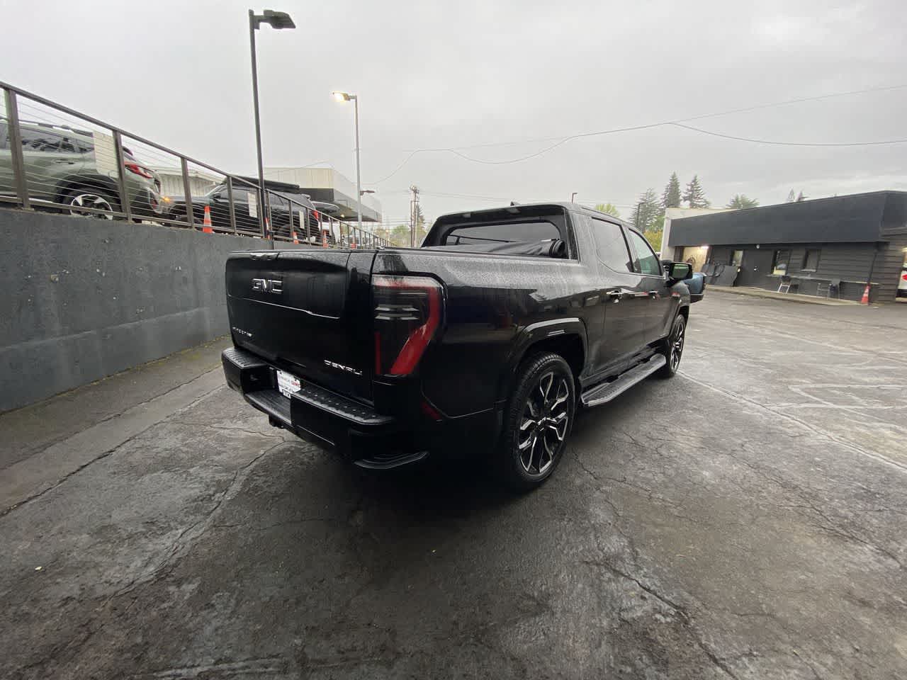 Thumbnail: 2025 GMC Sierra EV - 6