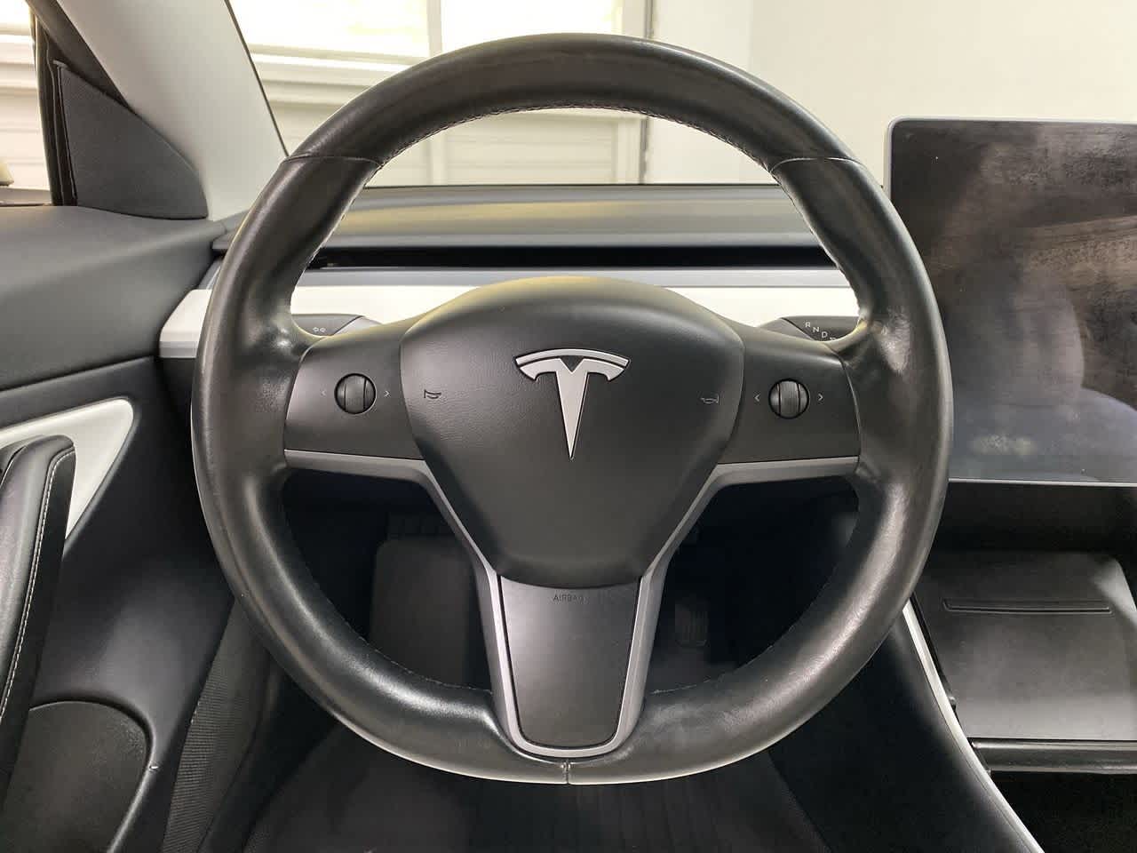 Thumbnail: 2018 Tesla Model 3 - 19